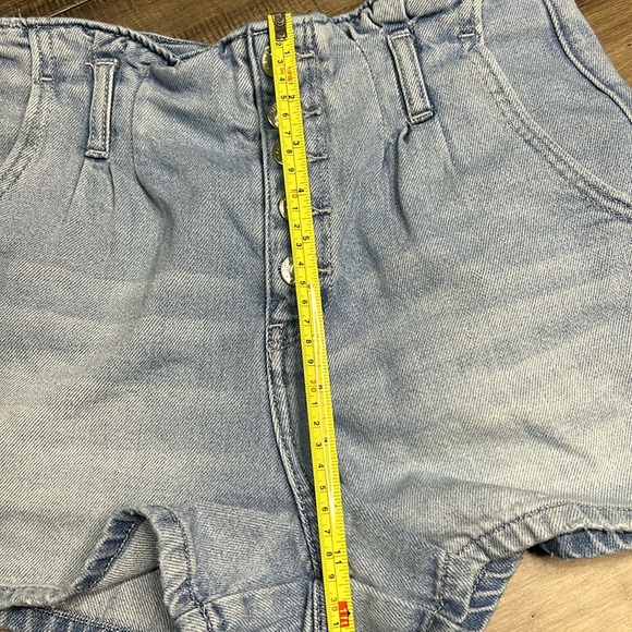 EUC American Eagle Mom Shorts 6 - Picture 8 of 9